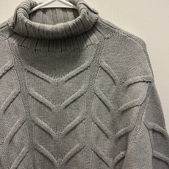 WILFRED | 100% Merino Wool Sweater - Picture 2 of 3